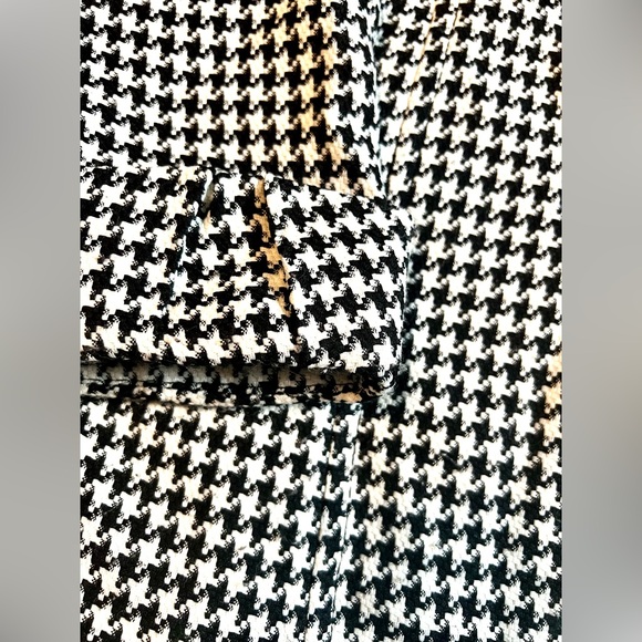 Tahari Black‎ and White Houndstooth Coat Size 8 - Picture 4 of 9